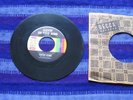 PATSY CLINE - LEAVIN' ON YOUR MIND / TRA LE LA LE LA   - DECCA 31455  45   MINT-