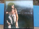 SIGNED LINDA RONSTADT ALBUM (HASTEN DOWN THE WIND)