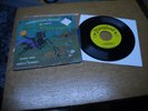 HALLOWEEN 45. LEGEND OF SLEEPY HOLLOW.  HEADLESS HORSEMAN /  ICHABOO CRANE.  VG+