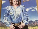 REBA MCENTIRE - THE BEST OF = SIGNED WITH DEDICATION