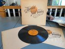 NEIL YOUNG - HARVEST 1ST PRESS 1972 ORIG TEXTURED COVER W/ LYRICS  ** VG+/EX**
