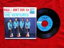 THE VENTURES   WALK DON'T RUN '64   45 AND PICTURE SLEEVE   SURF 45