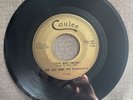 DEE JAY And The RUNAWAYS - Love Bug Crawl / The Pickup 7” NM Garage Vinyl 45rpm