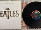 The Beatles – 20 Greatest Hits ; 1983 LP W/SLEEVE  VINYL IS EX (RAINBOW LABEL)