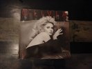 LP OLIVIA NEWTON JOHN - SOUL KISS // 1885 GERMAN MERCURY / GATEFOLD // MINT-