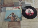 VENDS  45 TOURS   JOHNNY  HALLYDAY    CHANTE  LES  FILLES  + LANGUETTE     7878