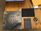 Pearl Jam - Live At Third Man Records LP Vault #29 Photo Book Pin Badge 7 Inch