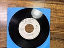 ELVIS PRESLEY WHITE LABEL RCA PROMO DJ DEMO 45 Feels So Right / Easy Question