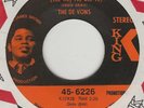 THE DE VONS - Someone To Treat Me -Orig. King PROMO 6226- JAMES BROWN PROD.