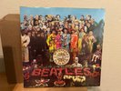 THE BEATLES / SGT PEPPERS LONELY HEARTS CLUB BAND / UK PCS 7027 / PLAYS NM+/EX
