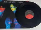 The Cure US 12 In Between Days Extended 3 Trk NM Bonus Postcard Head On The Door