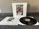 LP VINYL LED ZEPPELIN ALBUM PRESENCE SSK 59402 UK IST PRESS EMBOSSED 1976 NM-/NM