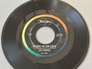 Northern Sweet Soul 45 Aki Aleong - Giving Up On Love/Love Is Funny * Vee Jay