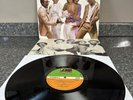 VINYL LP CHICS GREATEST HITS LES PLUS GRANDS SUCCES DE CHIC UK 1ST PRESS EX/VG+