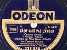 Esther Lekain : ça ne vaut pas l'amour DISQUE 78 tours rpm ODEON 238.888