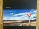 PEARL JAM - Yield 1998 Vinyl LP w/ Sticker 90s Seattle Grunge