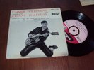 1 EP HALLYDAY LAISSE LES FILLES BEL ETAT CENTREUR