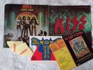 plays n/m-/n/m- Kiss Lp Love Gun 1977 cassablanca usa copy card sleeve vg+