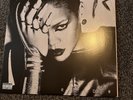 Rihanna - Rated R Double Vinyl Trifold Sleeve (2017)