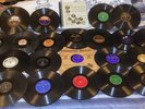 78 RPM Uncommon Label Phonograph Records Paramount W/ Sleeve Labels Book