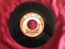 Glenn & Christy, Sonic 3362, Wombat Twist & You Are The Only One, GREAT surf VG+