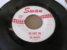 The Beatles She Loves You 45 Swan 4152 Red White Labels  DONT DROP OUT 1ST PRESS
