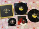 Third Man Records Vault #7 Singles Vol II 2 2011 TMR-077 White Stripes Tri-Color
