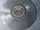 HMV VICTOR Record 78 rpm 20568 AINT SHE SWEET / WHAT DO I CARE WHAT SOMEONE SAID