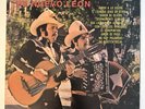 Los Invasores De Nuevo Leon – Amor A La Ligera (1 x LP, 1983 MX, VG)