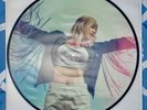 Taylor Swift - ME  (12