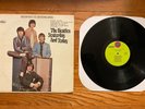The Beatles - Yesterday and Today LP Capitol ST-8-2553 1969 Press Green Label 16