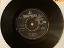 BEATLES 45. INDIA 1967.  HELLO GOODBYE. I AM WALRUS. Parlophone 45-R-5655. VG+.