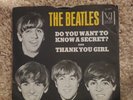 THE BEATLES VEE JAY VJ 587 DO YOU WANT TO KNOW A SECRET & THANK YOU 45 W/ SLEEVE