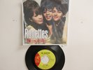 *  ' THE RONETTES ' HIT 45 + PICTURE * [Be My Baby]  *  1963