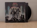 KISS Love Gun NBLP 7057-798 Casablanca Records Vintage 1977 Vinyl Lp no gun