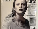 TAYLOR SWIFT: 