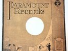 78 RPM PARAMOUNT RACE RECORD SLEEVE  V+   Nice clean original sleeve   NO SPLITS