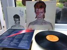 David Bowie LP Aladdin Sane (EX Vinyl and all Inners Present)