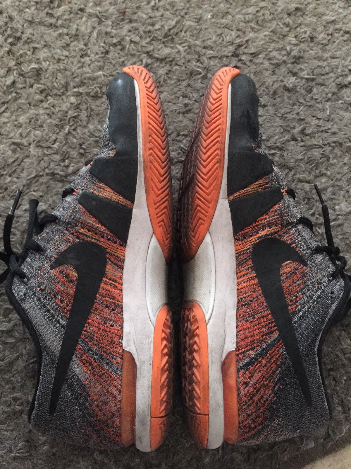zoom vapor flyknit tennis shoes