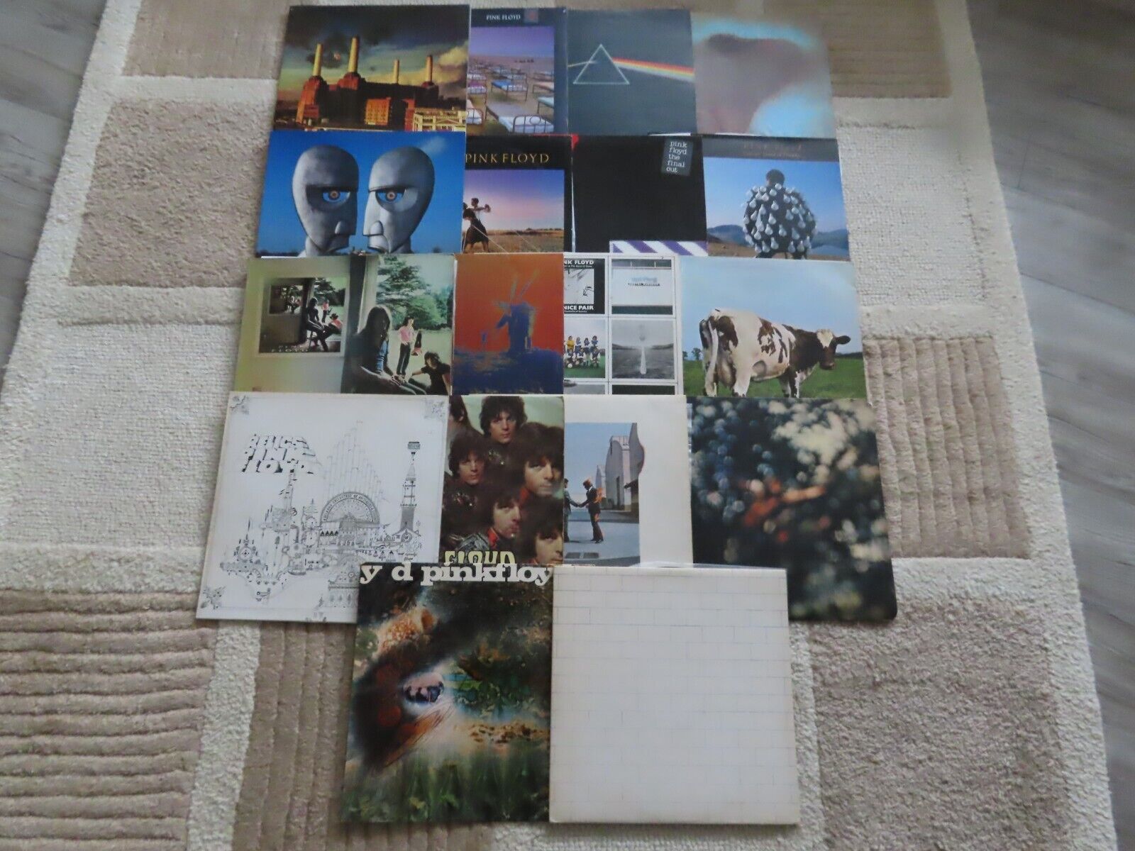 Pic 2 PINK FLOYD "Dark side, Wish you were here, the wall" + 15 many UK 1st pressings.