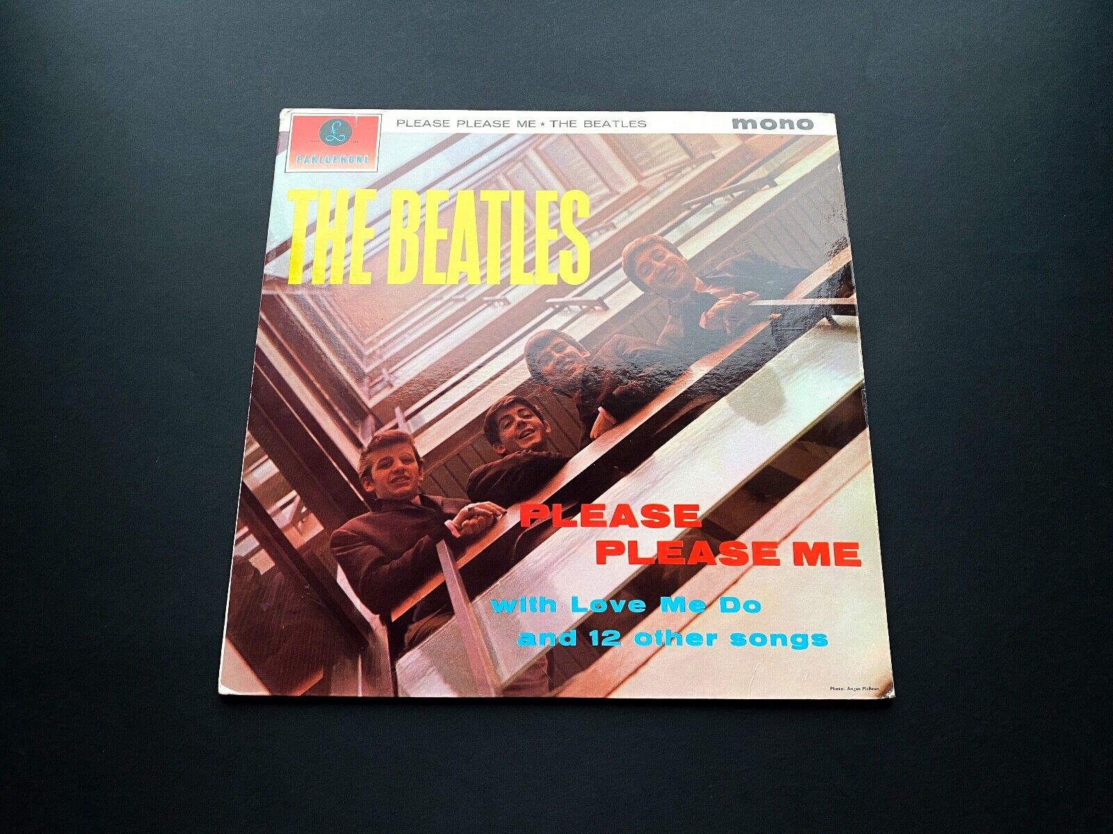 Pic 1 Beatles PLEASE ME Dick James credits 1ST UK MONO PRESS Gold label Nr MINT AUDIO