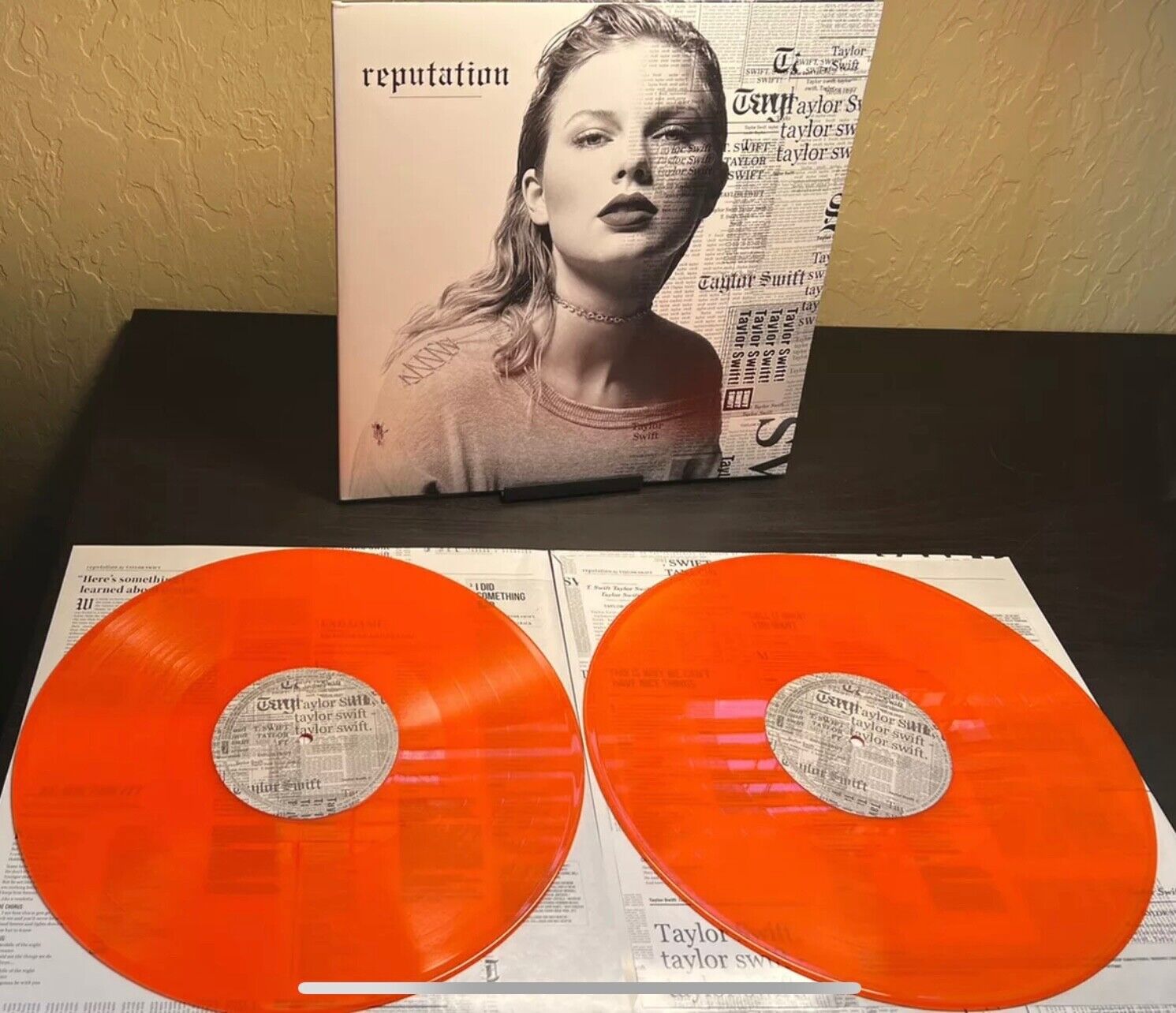  Taylor Swift Reputation Translucent Orange FYE Exclusive Vinyl  Limited Edition - auction details