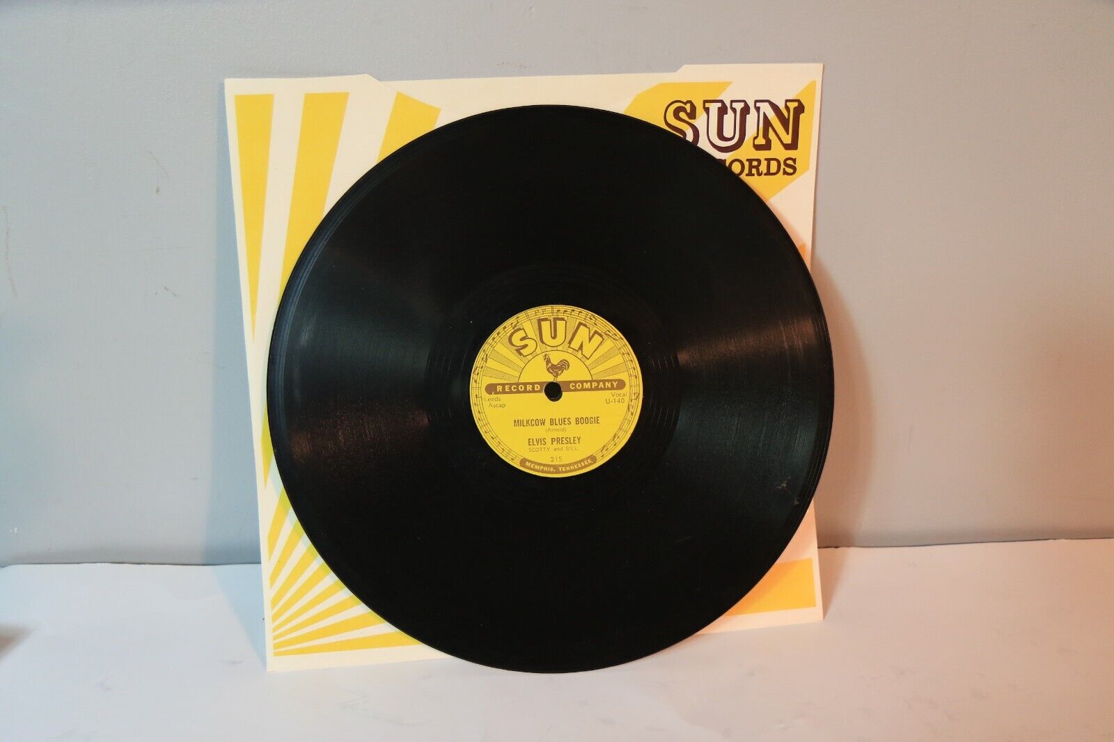 ELVIS PRESLEY SUN RECORDS 78 RPM RECORD MILKCOW BLUES BOOGIE LOB
