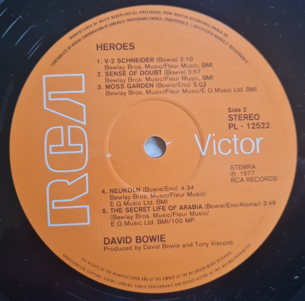 Pic 4 David Bowie LP Heroes Holland RCA 1st Press SIGNED BY BOWIE IN HOLLAND 1977