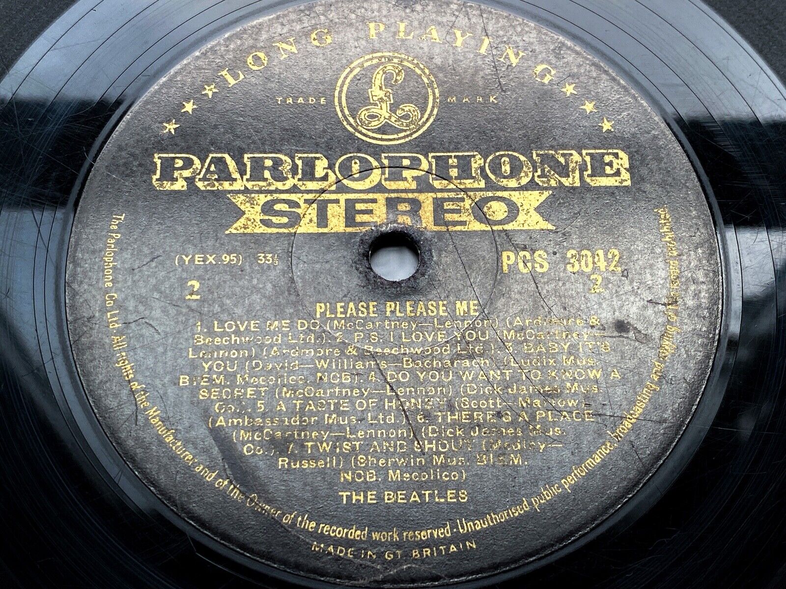 Pic 1 Beatles PLEASE ME 1st UK STEREO Press BLACK & GOLD LABEL Dick James Error 1R 1G