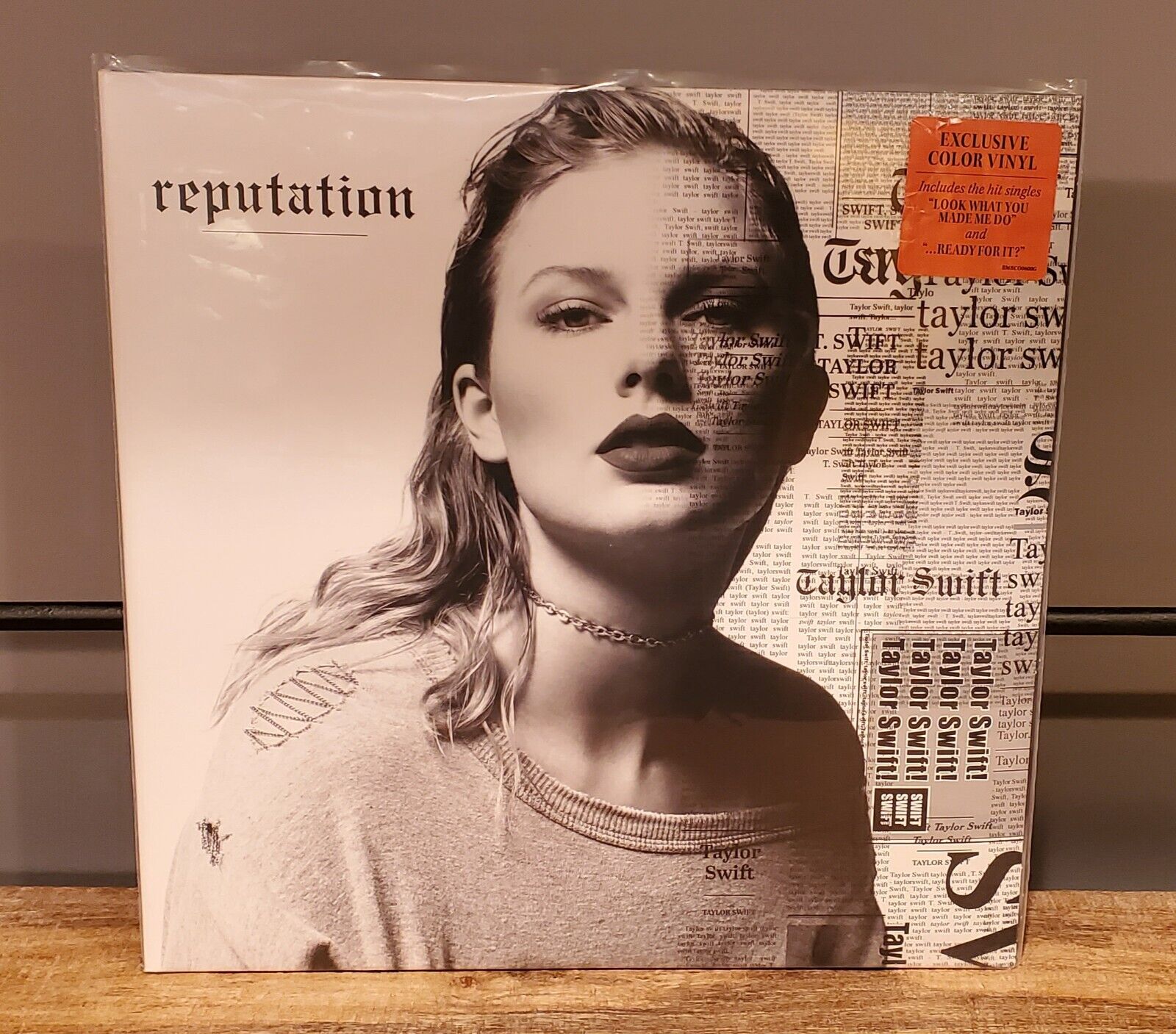 Pic 1 Taylor Swift - Reputation Rare 2LP FYE Limited Edition Orange Translucent Vinyl