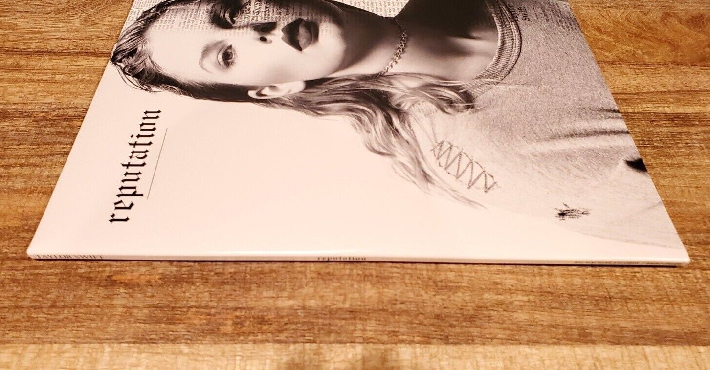 Pic 2 Taylor Swift - Reputation Rare 2LP FYE Limited Edition Orange Translucent Vinyl
